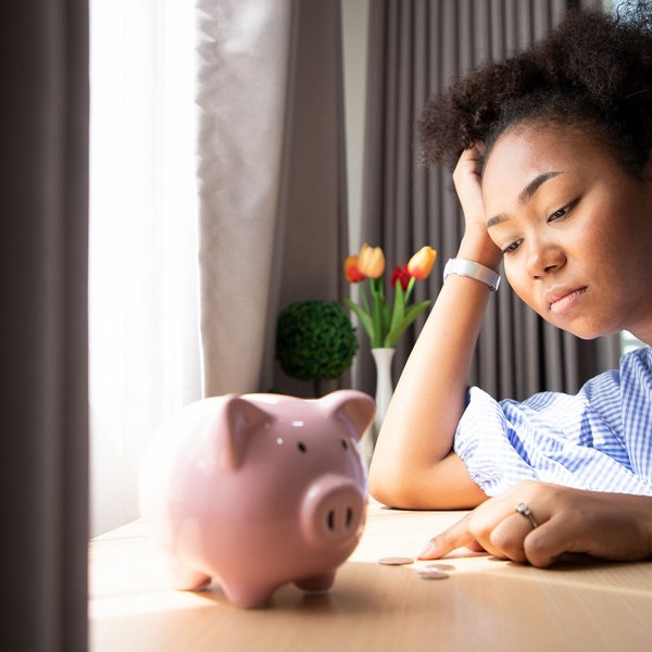How to manage expenses and save money fast How to manage expenses and save money fast