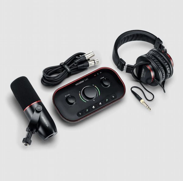 Vocaster Two Studio Bundle